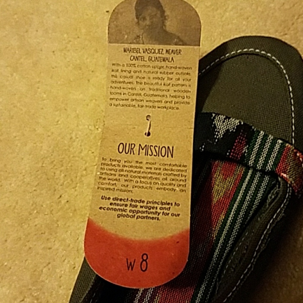 Josies comfy, colorful flats.. - Picture 4 of 6